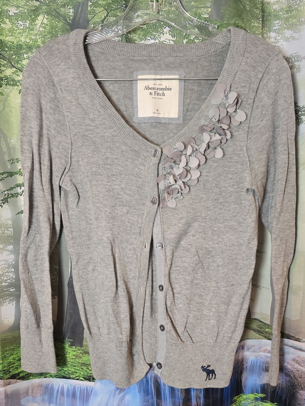 Abercrombie & Fitch Light Gray V-Neck Cardigan with Floral Appliqué